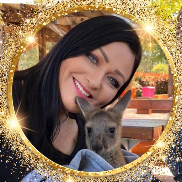 Meet your Posher, Renée - Picture 1 of 1